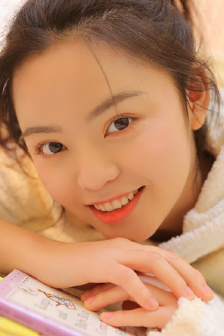 年轻母亲